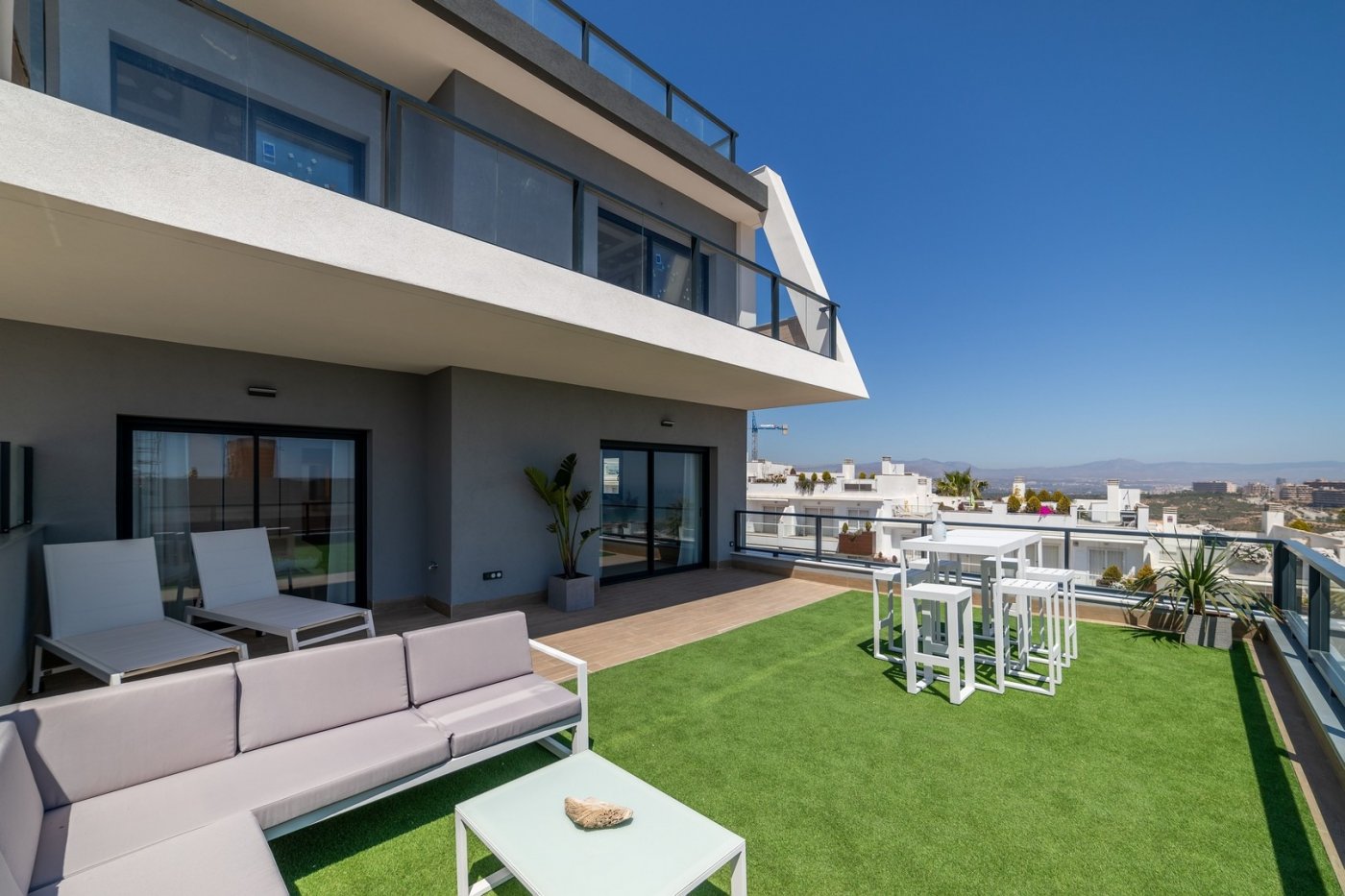 SPRZEDAŻ NOWE APARTAMENTY, 20 MINUT OD ALICANTE i ELCHE, COSTA BLANCA
