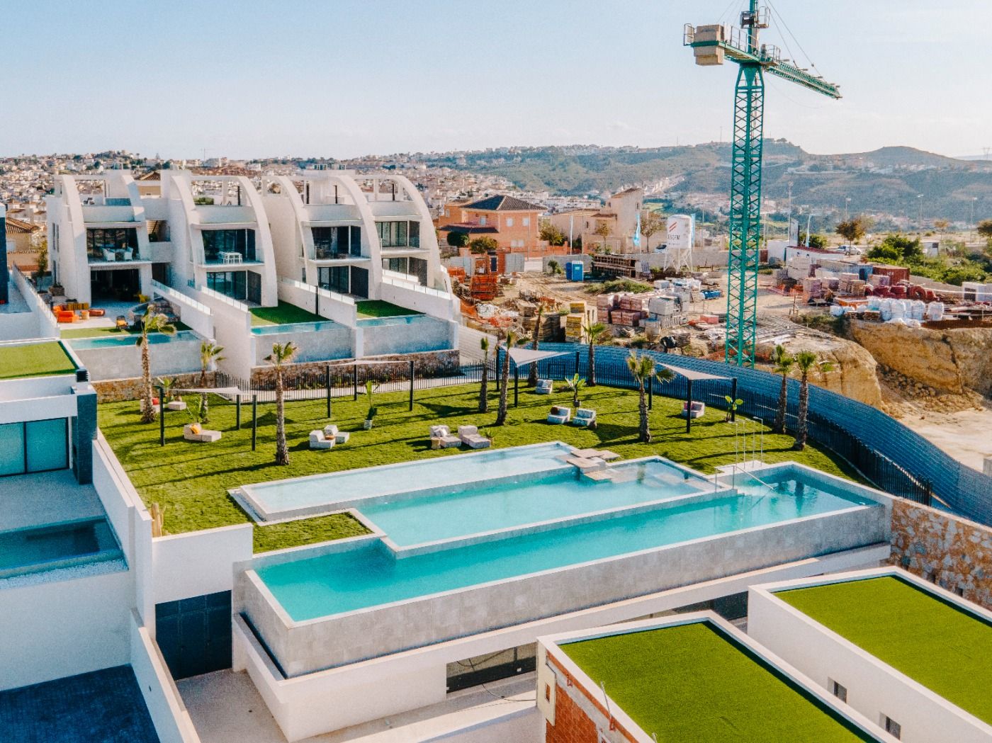 LUKSUSOWY I DESIGNERSKI APARTAMENT PRZY POLU GOLFOWYM