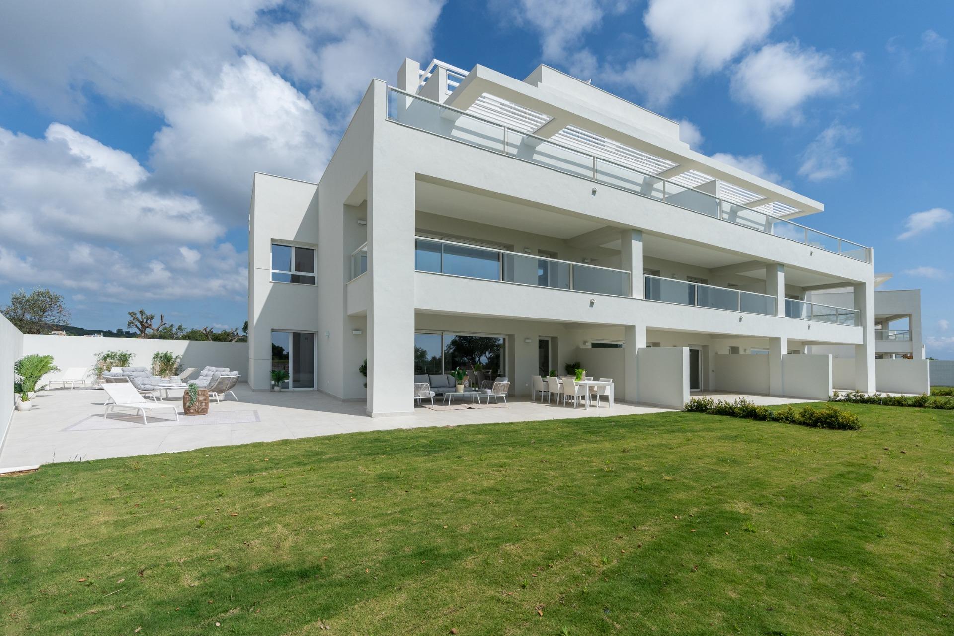 NEW BUILD RESIDENTIAL COMPLEX IN SAN ROQUE CLUB, CADIZ