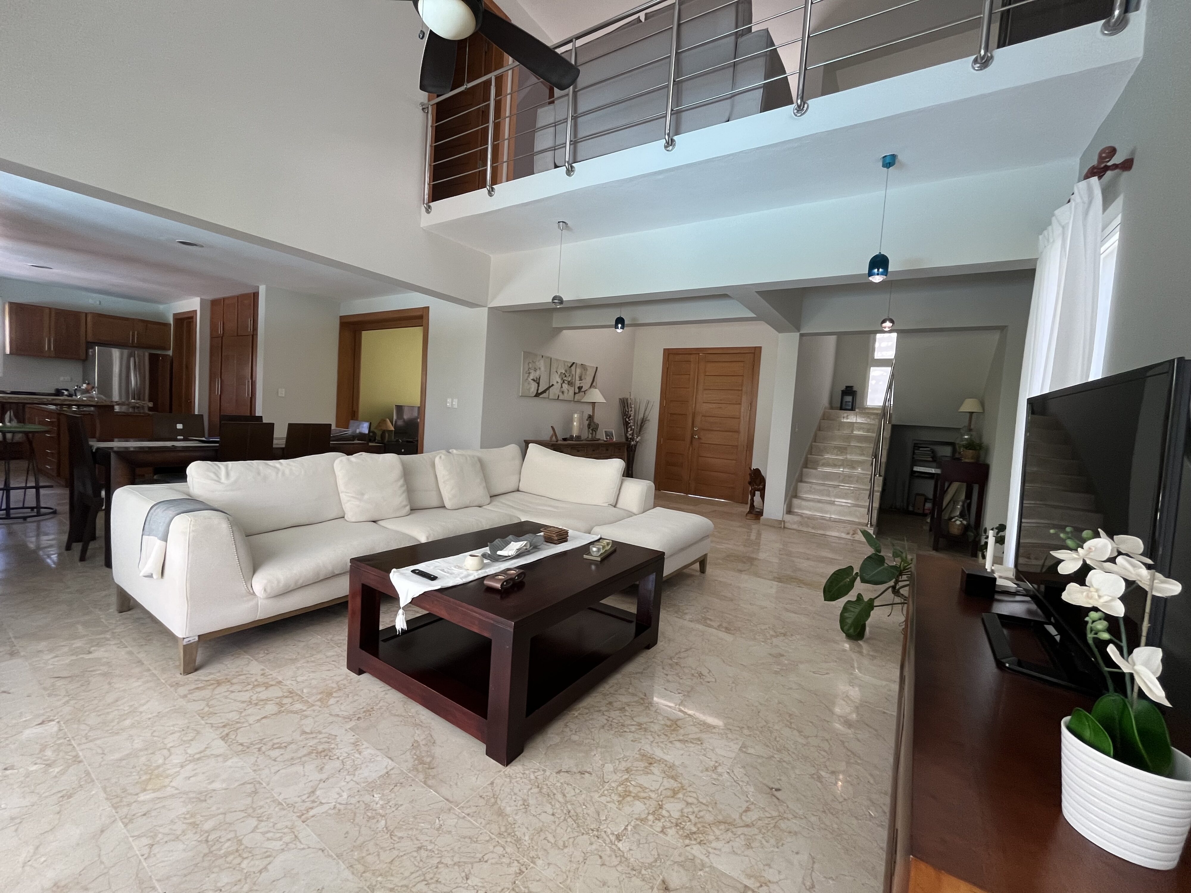 PUNTA CANA VILLAGE Hermosa villa– 4 HABITACIONES – PISCINA –  PUNTACANA