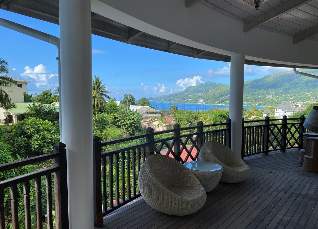 SEYCHELLES | LUXURY VILLA WITH OCEAN VIEW