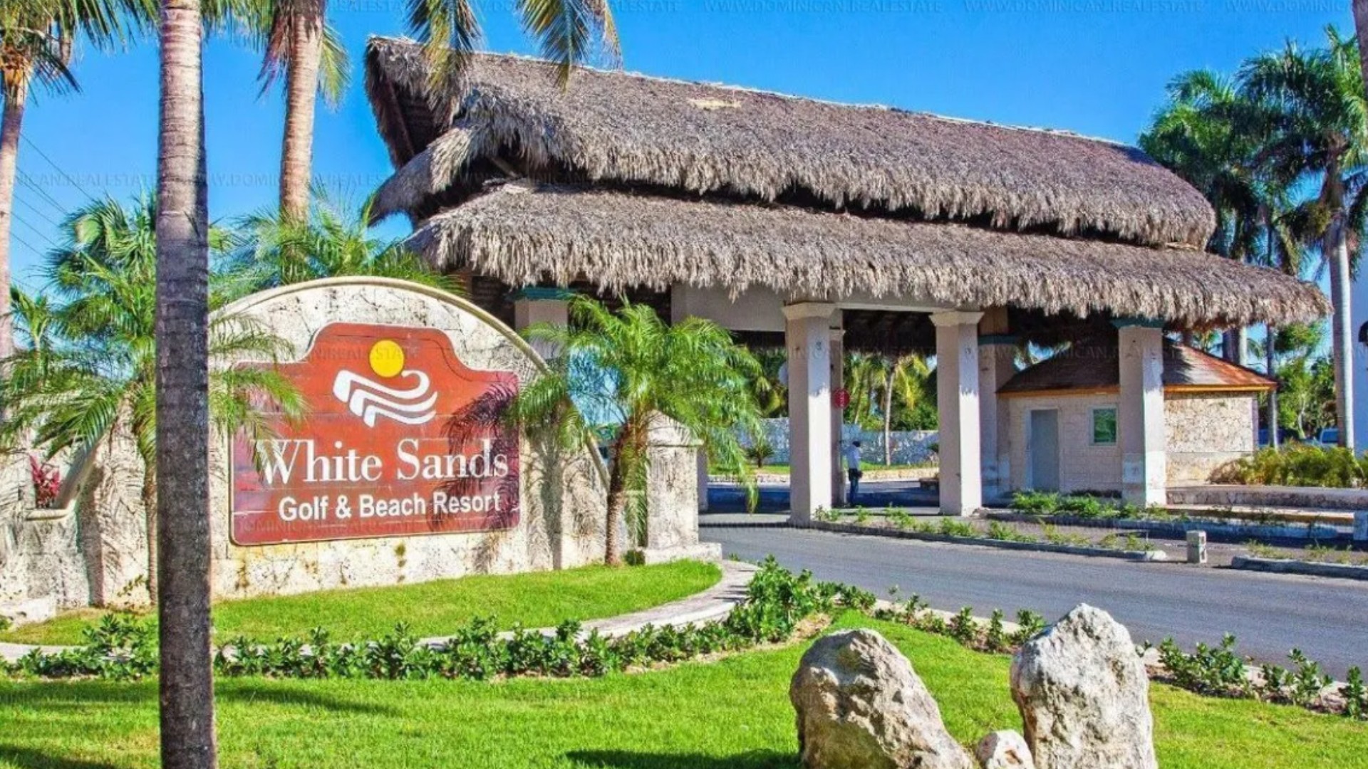 Modern Beachside Apartments in White Sands – 1 & 2 Bedrooms – Private Access to Bavaro Beach
