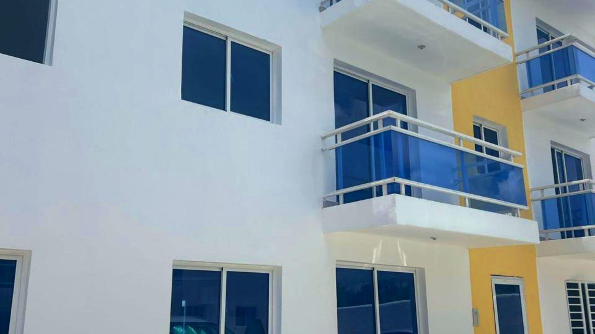 Selene VI is a modern and strategically located residential project in Punta Cana, situated on Avenida Barceló, just 2 km from Downtown