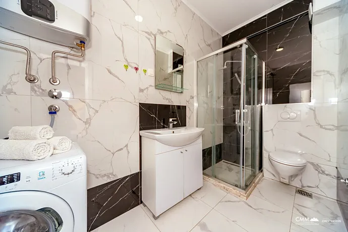 Słoneczny apartament z widokiem na Adriatyk