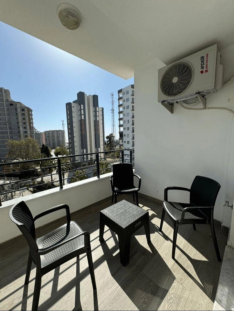 Kaufen Sie eine Einzimmerwohnung in der Nähe der Bushaltestelle und des Strandes in Erdemli, Mersin