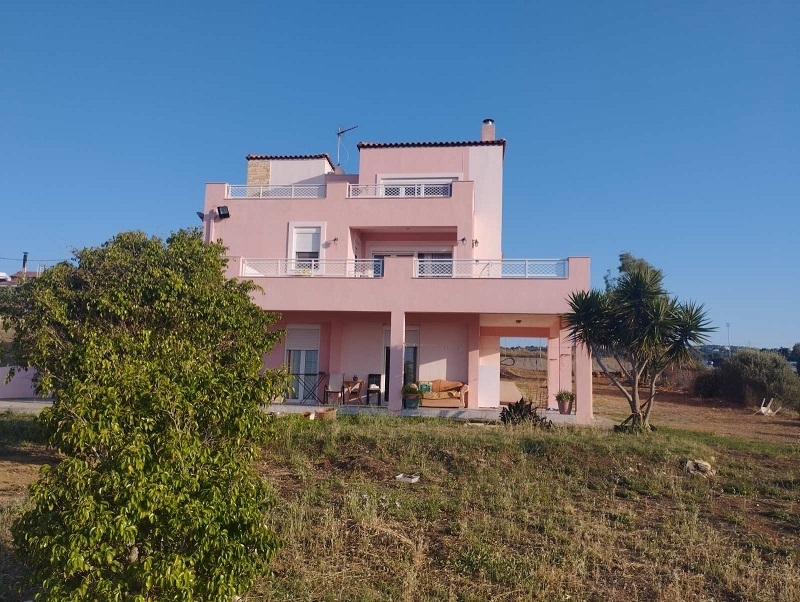 Przestronna willa z panoramicznymi widokami